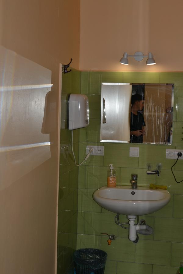 קייב Hostel Ok Hotel מראה חיצוני תמונה